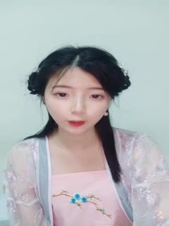 Amelie Dubons在大学宿舍房间里真正的高潮
